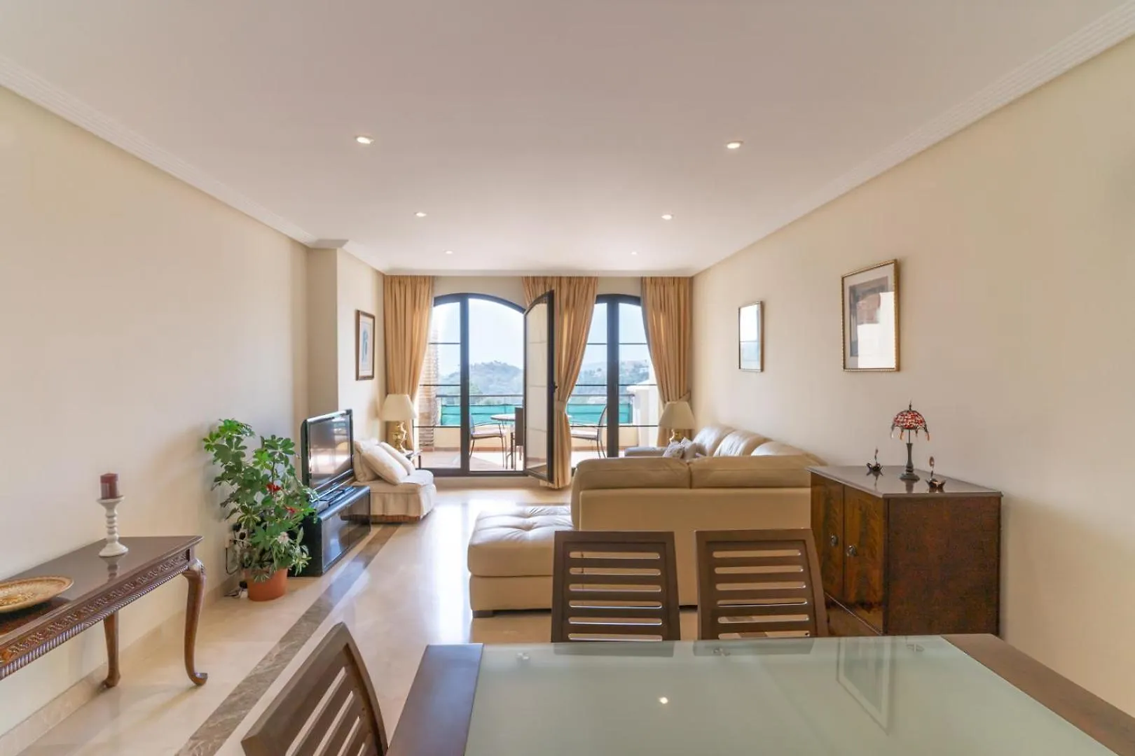 Los Arqueros, Benahavis - Holiday Rental Apartment
